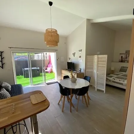 Holiday home La Desiree'ade