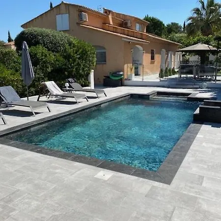 Holiday home La Desiree'ade