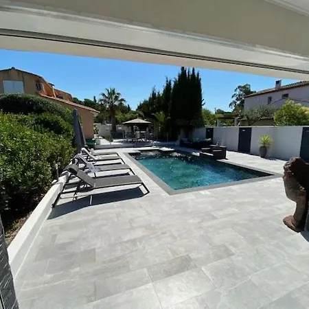 Holiday home La Desiree'ade